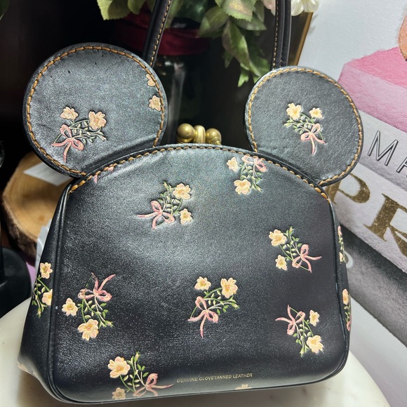Disney X Coach Minnie Mouse Kisslock Bag Floral Black Bag GUC - Picture 10 of 16